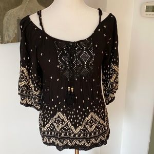 🌟3 for $25/ANGIE boho off-shoulder top